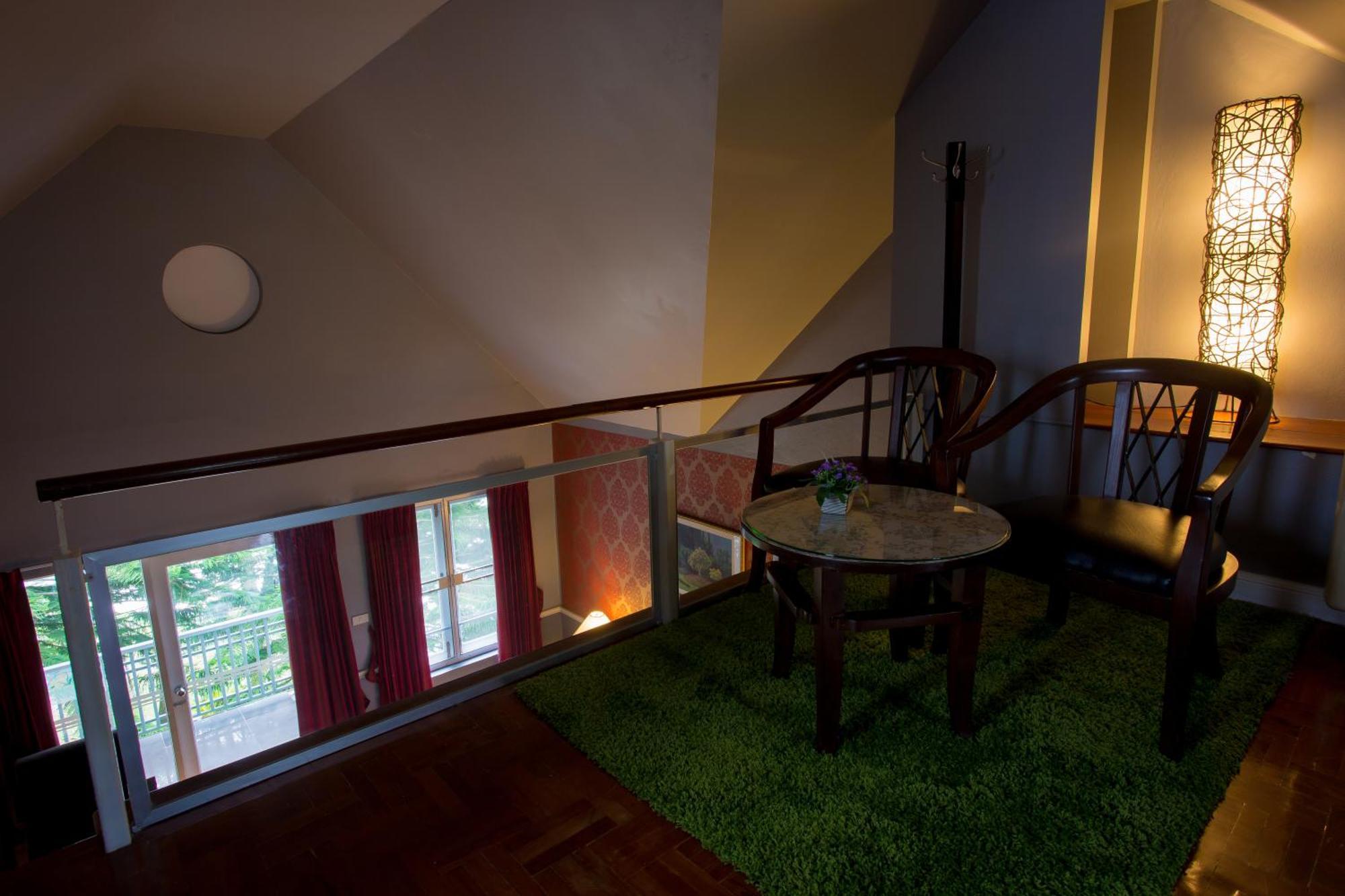 Brookside Valley Resort Rayong Room photo
