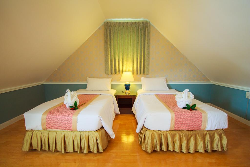 Brookside Valley Resort Rayong Exterior photo