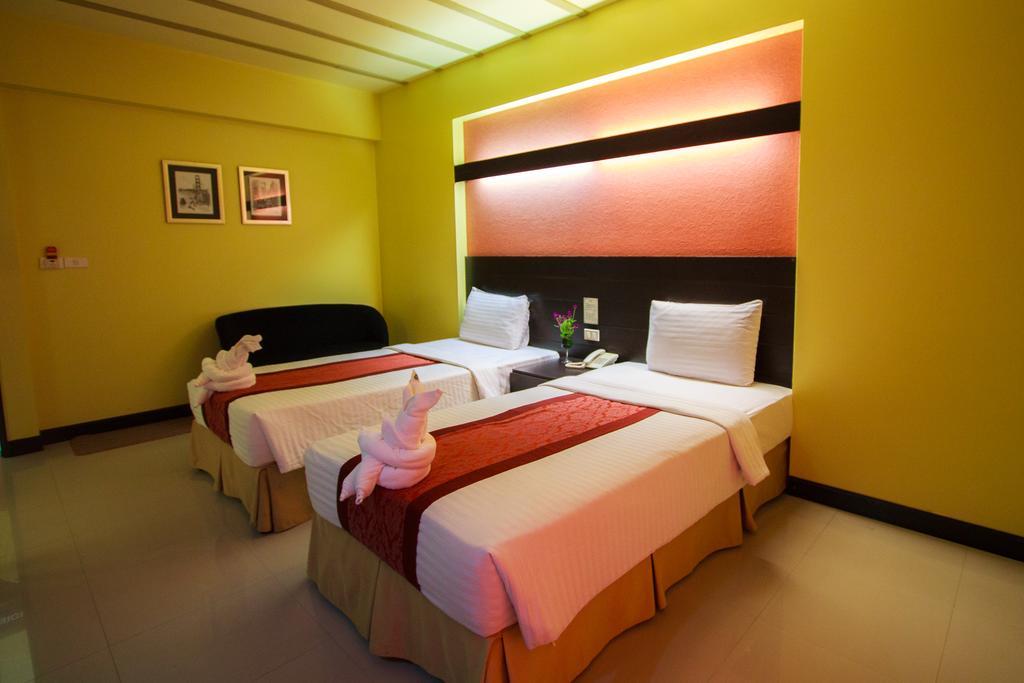 Brookside Valley Resort Rayong Exterior photo
