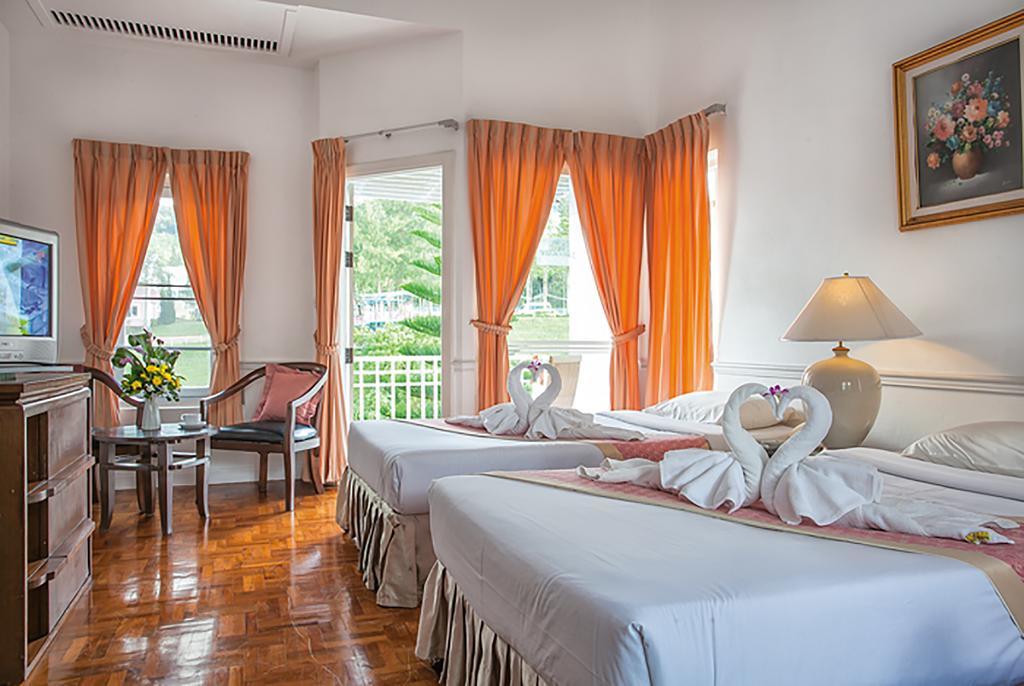 Brookside Valley Resort Rayong Exterior photo