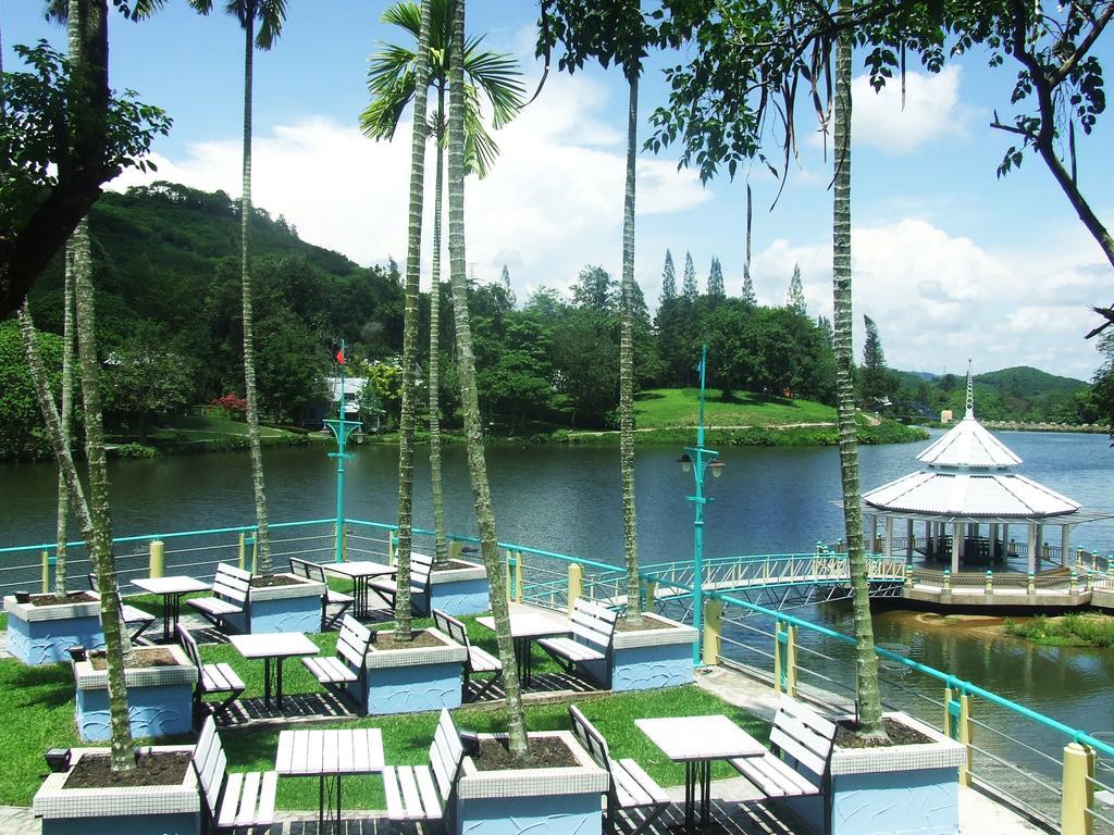 Brookside Valley Resort Rayong Exterior photo